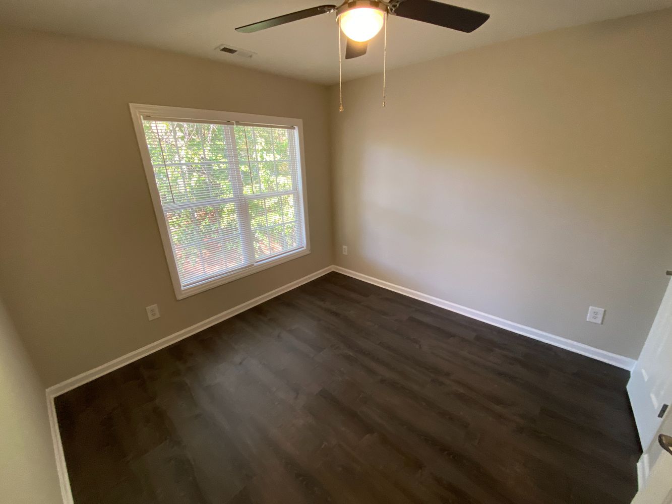 Co-living rooms at Lee St, Durham NC 27701 on Alcove