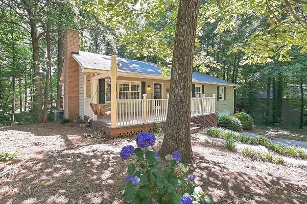 Old Mabry Pl listing photo