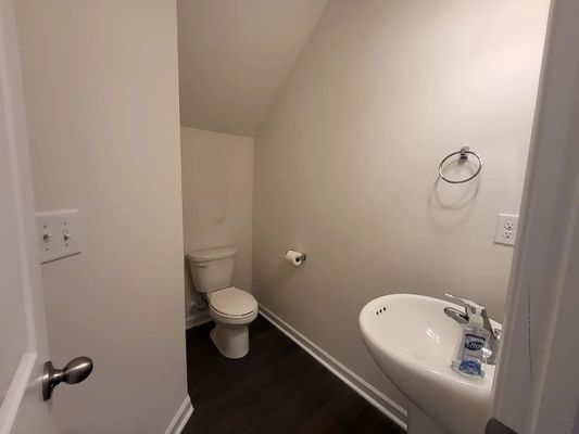 Guildford Hill Ln, Charlotte, NC listing photo