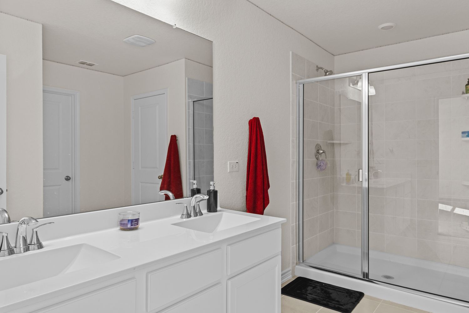 Co-living rooms at Pico Pico St, San Antonio TX 78222 on Alcove
