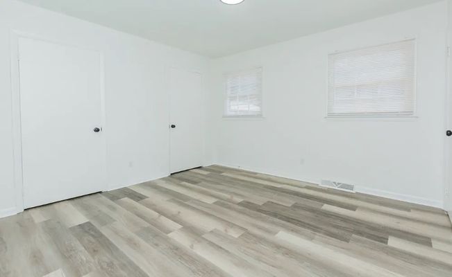 Greenbriar Rd listing photo
