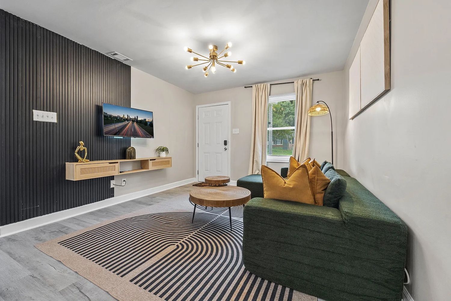 Ayrshire Cir NW, Atlanta 30318 on Alcove