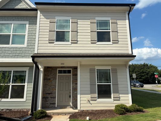 Old Grove Ln listing photo