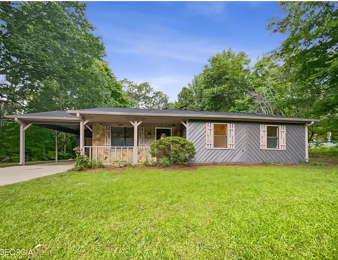 Feather Dr, Douglasville 30135 on Alcove