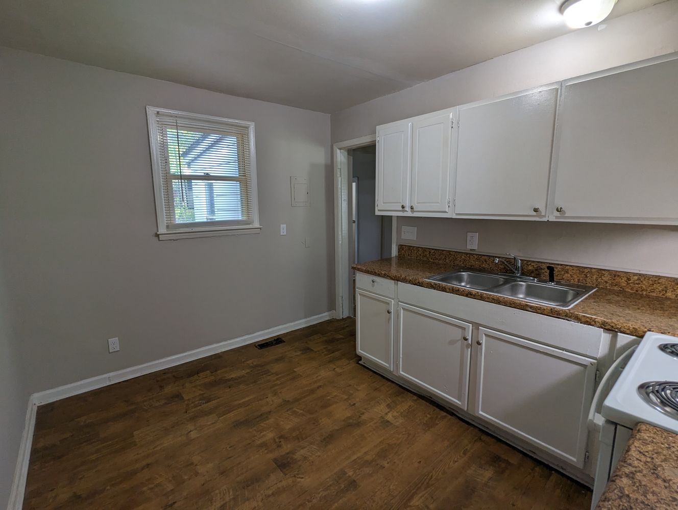 Ravencroft Dr, Charlotte NC 28208 on Alcove