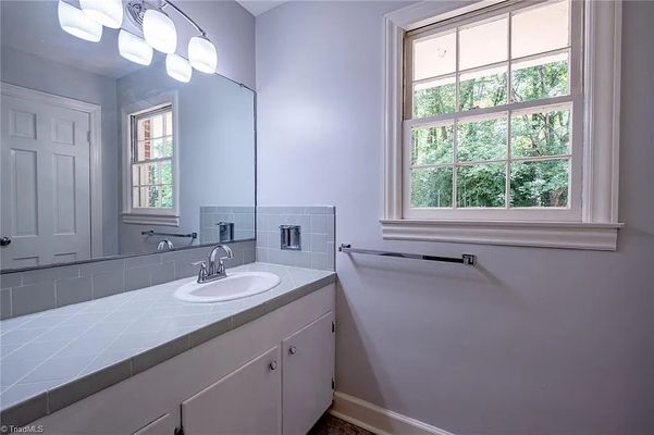 Kinnamon Rd listing photo