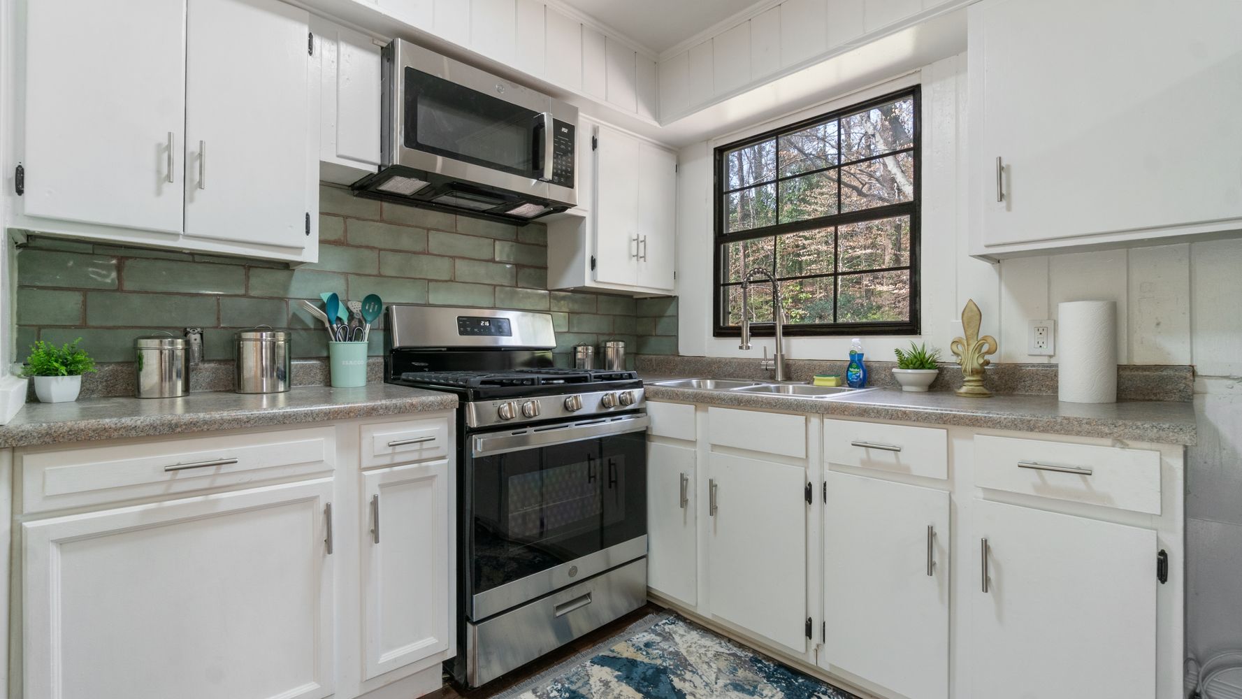 Santa Barbara Dr NW, Atlanta GA 30318 on Alcove