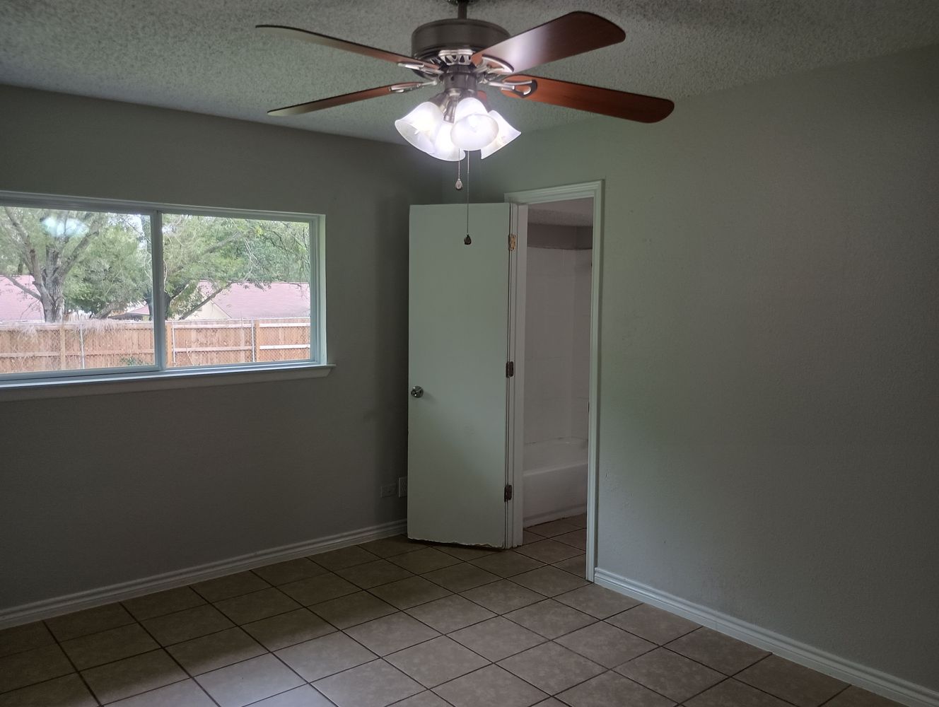 Co-living rooms at Bounty Dr, San Antonio TX 78245 on Alcove