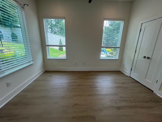 Custer Ave Se listing photo