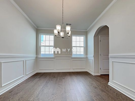 Moulin Ct Dr, Charlotte, NC listing photo