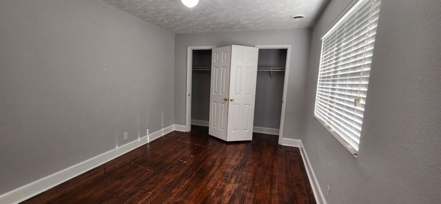 8th St listing photo