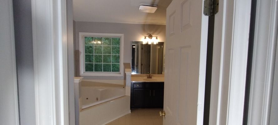 Abby Knoll Dr listing photo