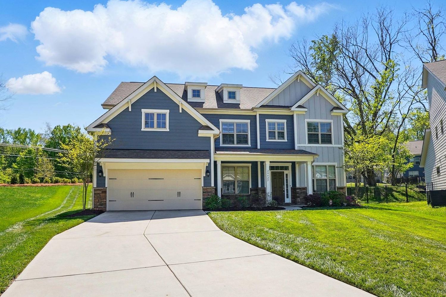 Creek Bend Edge Ct, Matthews 28105 on Alcove