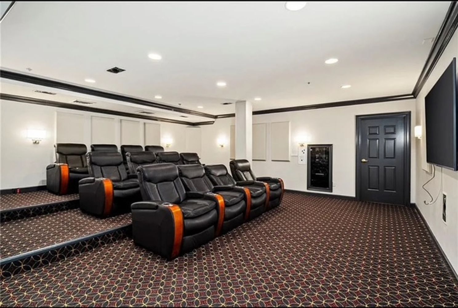 Peachtree St NE, Atlanta GA 30309 on Alcove