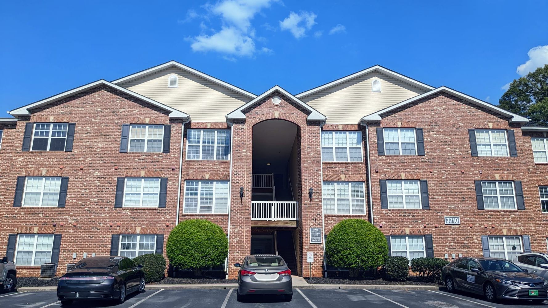 Cotswold Ave, Greensboro NC 27410 on Alcove