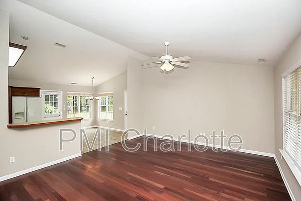 S Ridge Ave listing photo