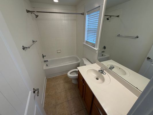 Dubois Court listing photo