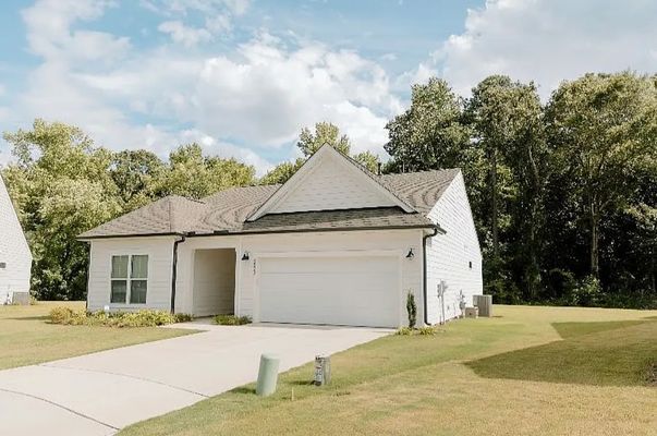Okeechobee Ct, Fuquay-Varina, NC listing photo