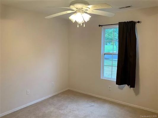Ziegler Ln listing photo