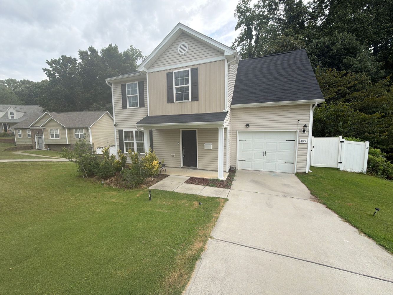 Meredith Woods Ln, Winston-Salem NC 27107 on Alcove