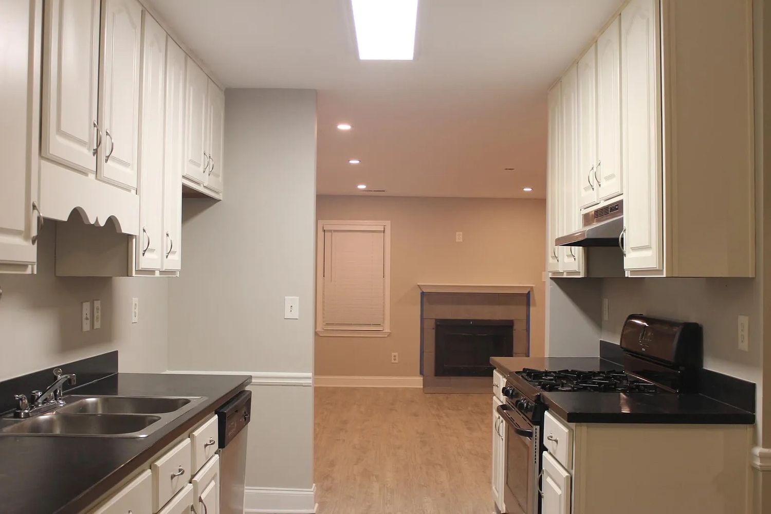 Oaks Pkwy SE, Smyrna GA 30082 on Alcove