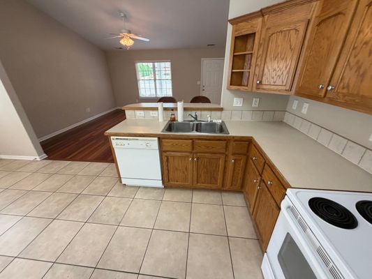 S Ridge Ave listing photo