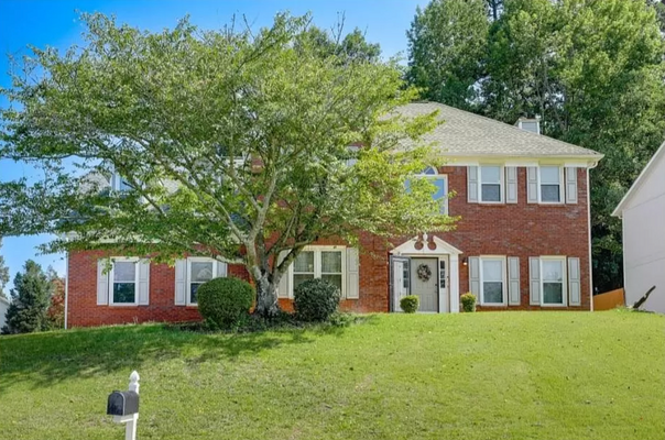 Woodstone Dr listing photo