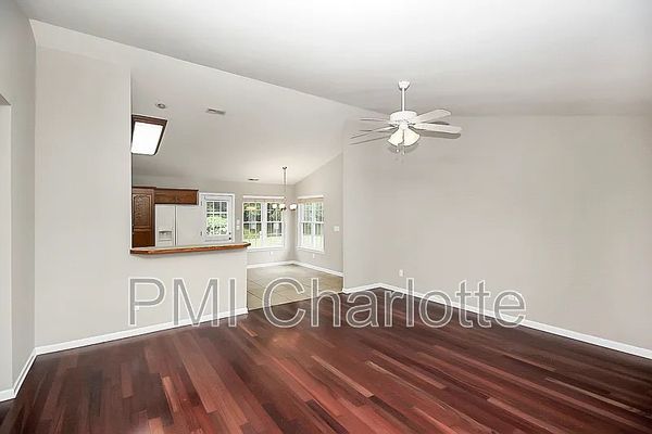 S Ridge Ave listing photo