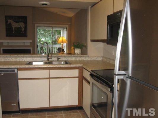 Sunpointe Dr listing photo