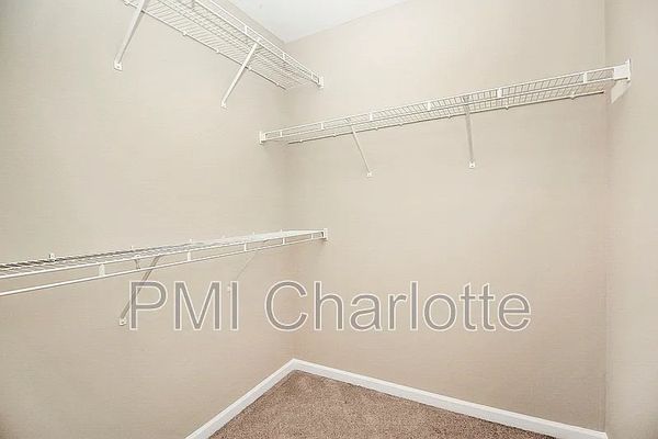 S Ridge Ave listing photo
