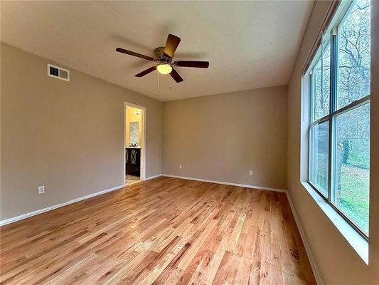 Windsor Downs Ln listing photo
