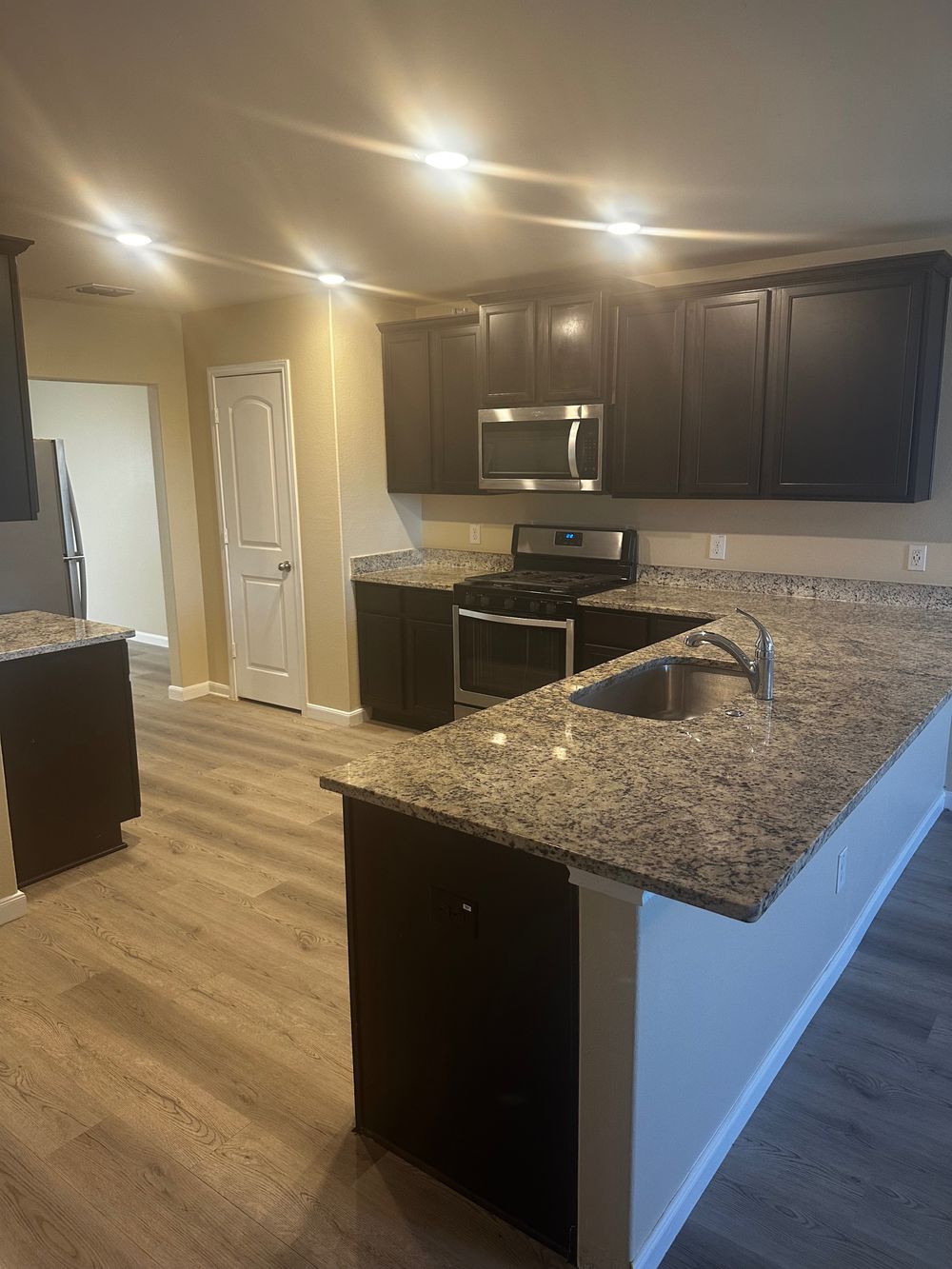 Harbor Lndg, Von Ormy TX 78073 on Alcove