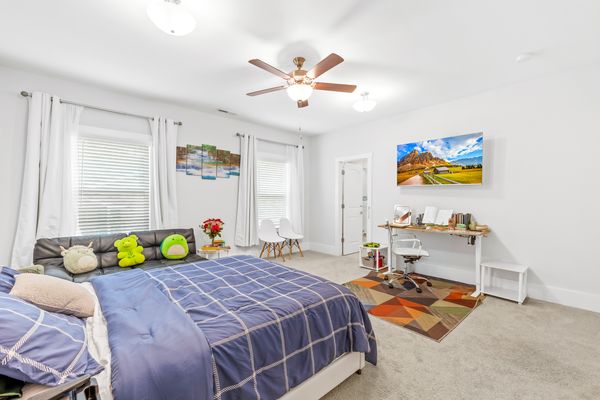 Grace Ln listing photo