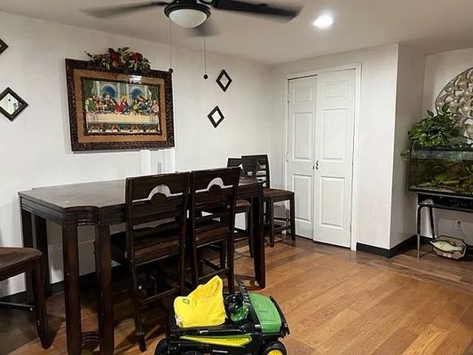 Salerno Dr listing photo