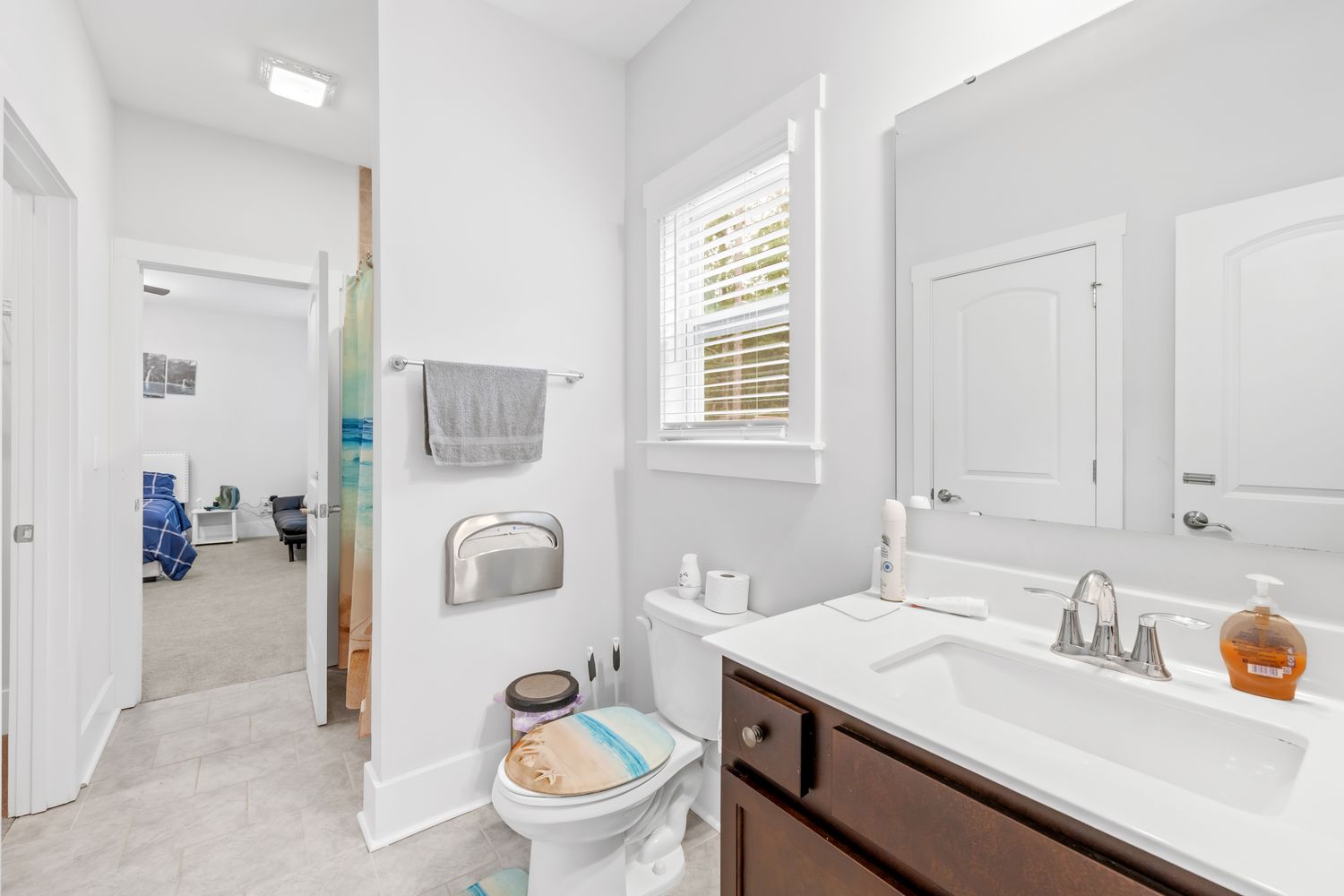Co-living rooms at Grace Ln, Charlotte NC 28262 on Alcove