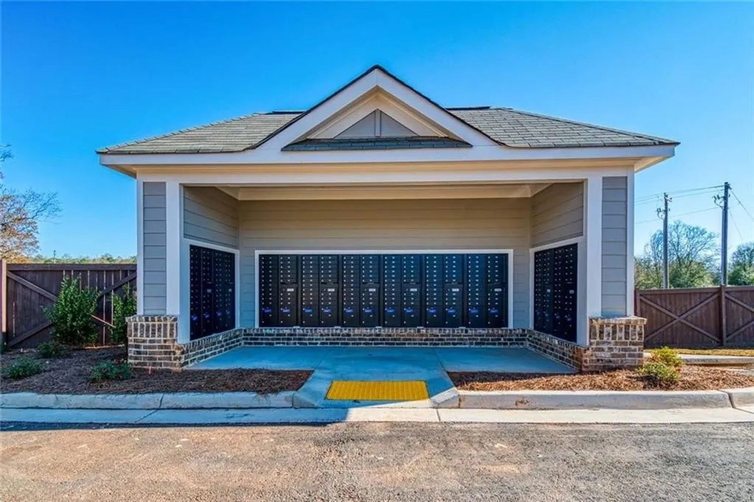 Br Crk Cv, Flowery Branch GA 30542 on Alcove