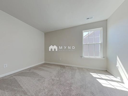 Moulin Ct Dr, Charlotte, NC listing photo