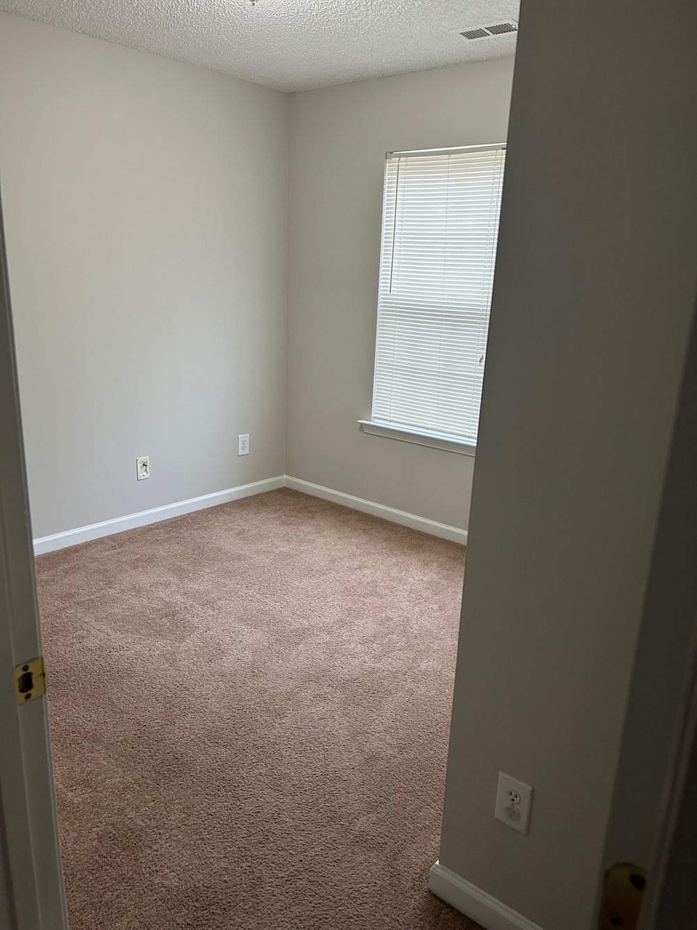 Co-living rooms at Bells Knox Rd, Charlotte NC 28214 on Alcove
