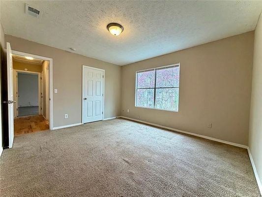 Windsor Downs Ln listing photo