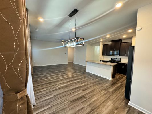 Bedrock Rd listing photo