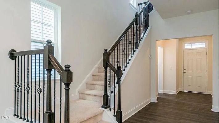 Burford Wy listing photo