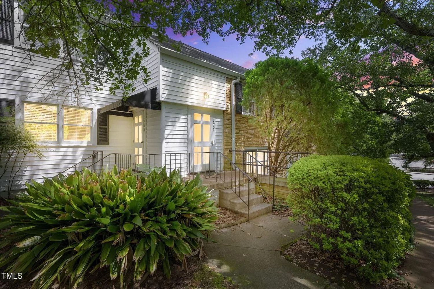 Smallwood Dr, Raleigh 27605 on Alcove