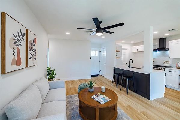 Bluestone St, Austin, TX listing photo
