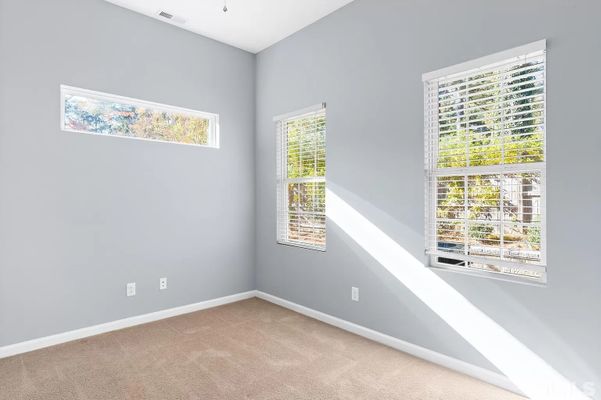 Pineland Cir, Raleigh, NC listing photo
