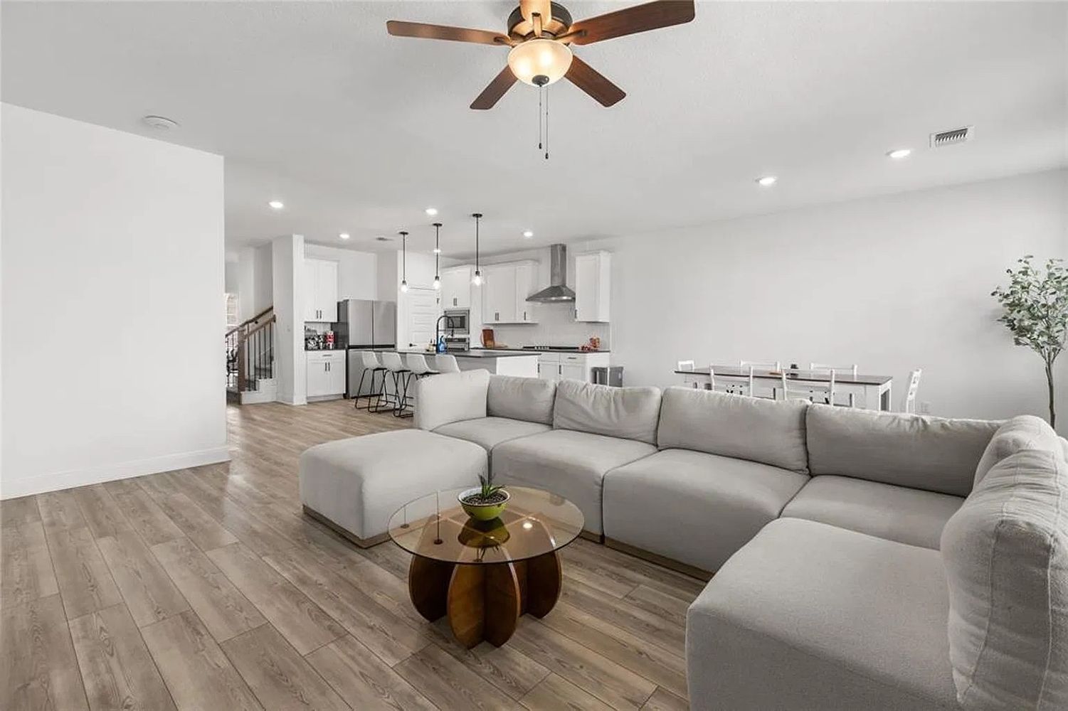 Paseo de los Lagos Ln, Manor TX 78653 on Alcove