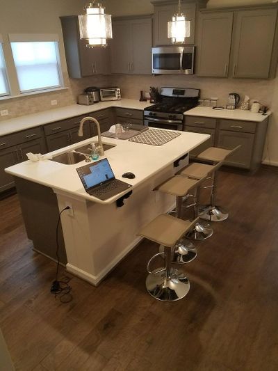 Metropolitan Dr listing photo