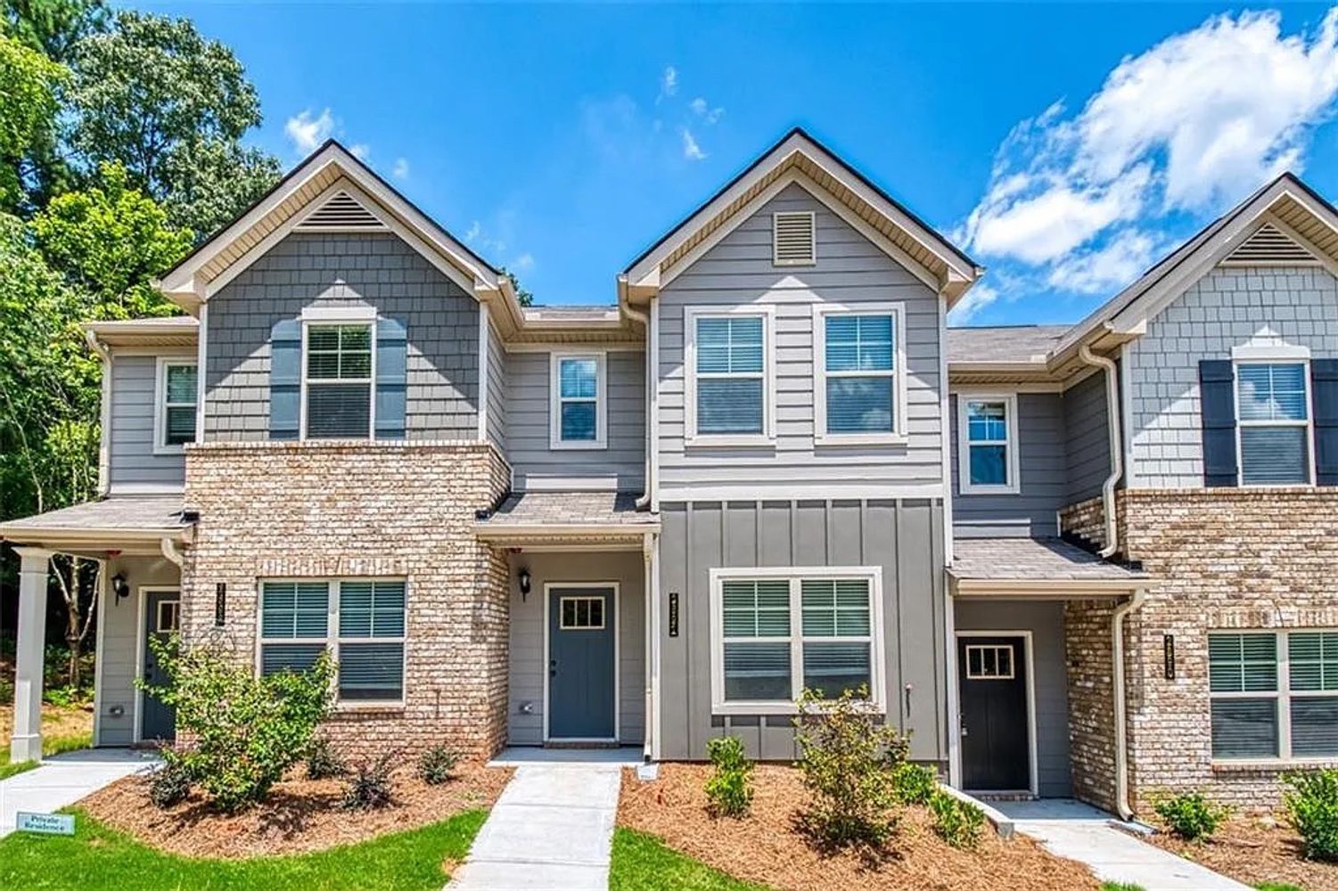 Bayrose Cir, East Point 30344 on Alcove