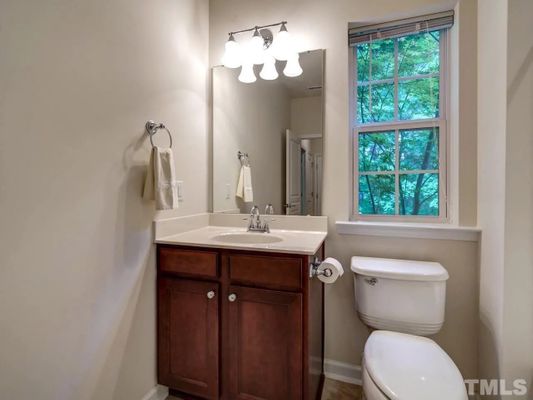 Macedonia Lake Dr listing photo