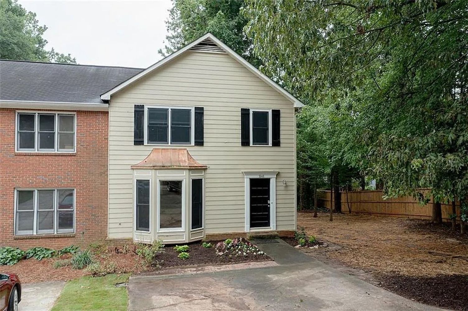 Cooper Lake Dr SE, Smyrna 30080 on Alcove