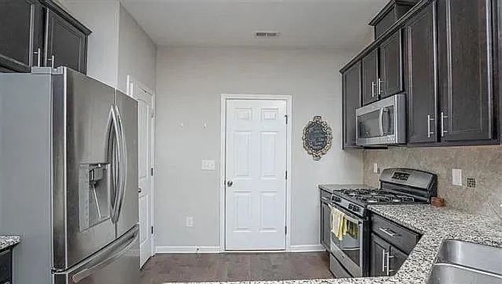Cypress Hill Ln, Holly Springs, NC listing photo